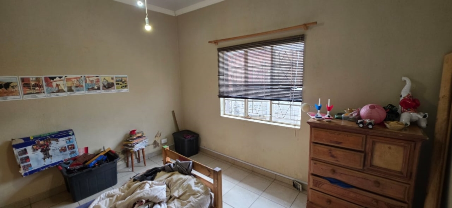 5 Bedroom Property for Sale in Elandia North West